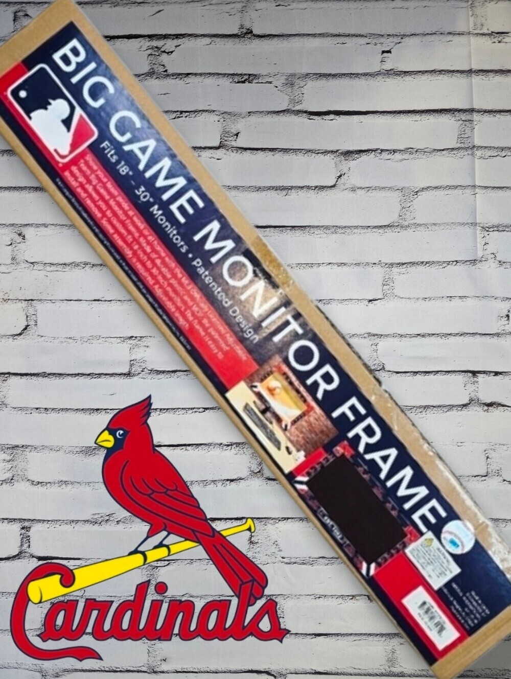 MLB St. Louis Cardinals 18"-30" Monitor Screen Melamine Frame NEW IN BOX!